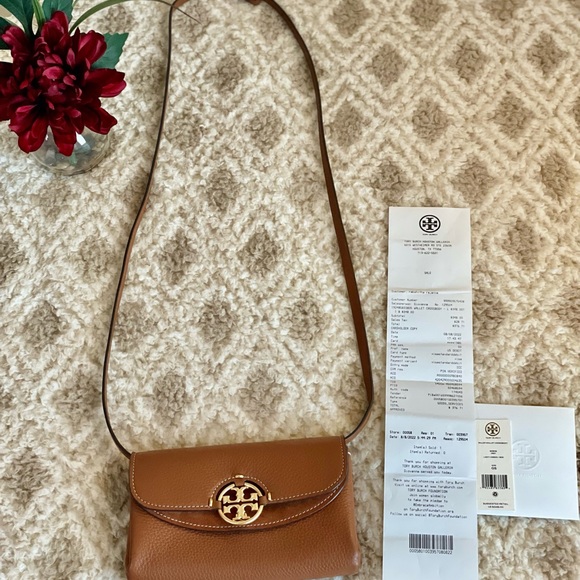 Tory Burch : The Miller Crossbody, Natural-grain leather. - Picture 12 of 15